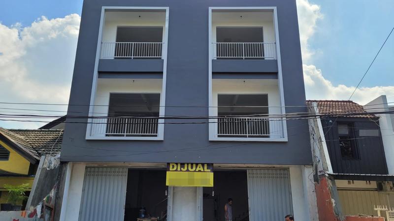Jual Ruko Baru 3 Lantai di Klampis Semolo Timur Surabaya - LT 82,5 m2, LB 150 m2, SHM