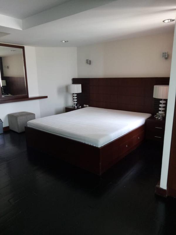 Jual Cepat Apartemen Taman Anggrek Condominium - 1+1 BR Full Furnished