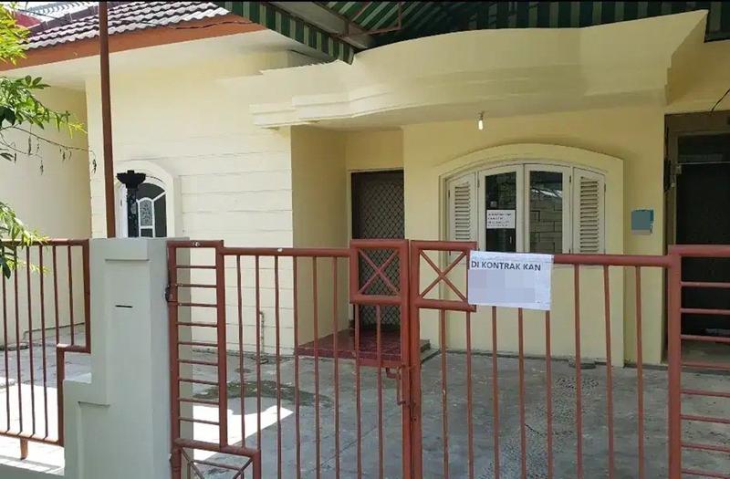 Sewa Rumah Murah di Jalan Baruk Tengah, Penjaringan Sari, Rungkut, Surabaya - 3+1 Kamar Tidur