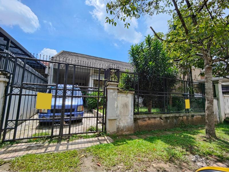 Dijual Rumah Sangat Cepat di Kencana Loka BSD City - Luas Tanah 200 m2, Luas Bangunan 120 m2