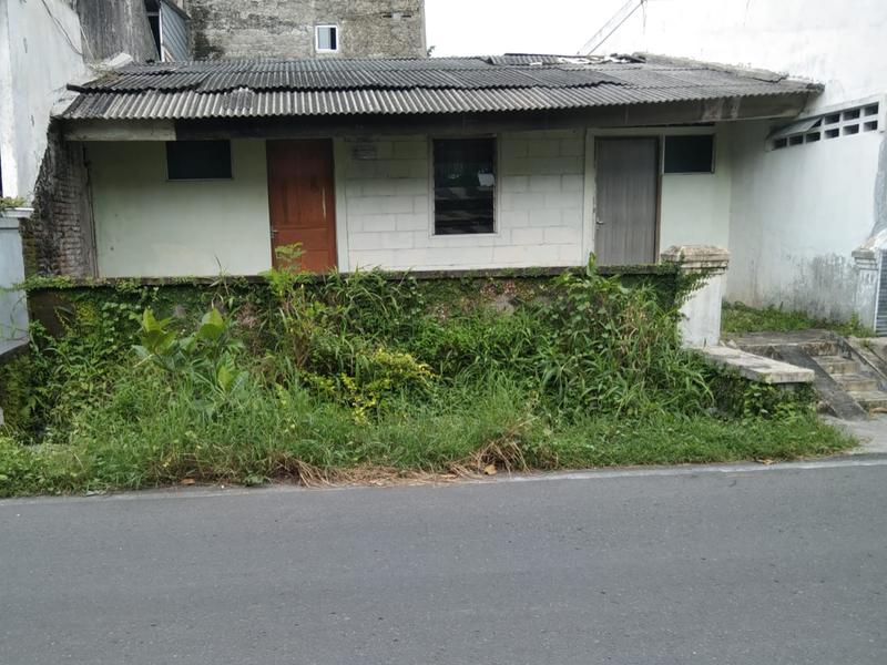 Dijual Tanah Strategis Bonus Bangunan di Mojosongo Surakarta Jawa Tengah - Luas 120m2 SHM