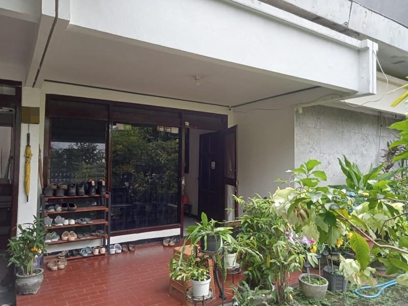 Jual Rumah Mewah Siap Huni di Jalan Manyar Rejo Surabaya Timur
