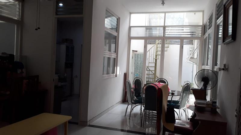 Jual Rumah 2 Lantai SHM di Kawasan Nginden Intan Barat Surabaya