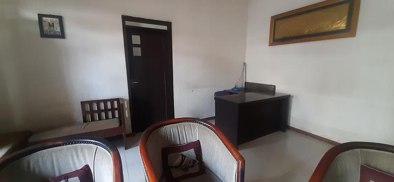 Jual Rumah Kost-Kostan 17 Kamar Berikut Kantor di Cisaranten Kulon Bandung