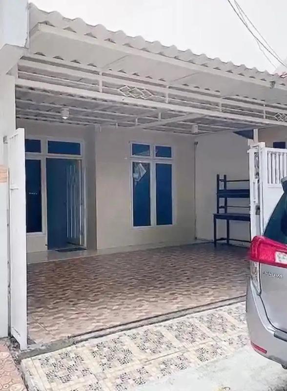 Jual Rumah Bagus 2 Lantai SHM di Balas Klumprik Wiyung Surabaya