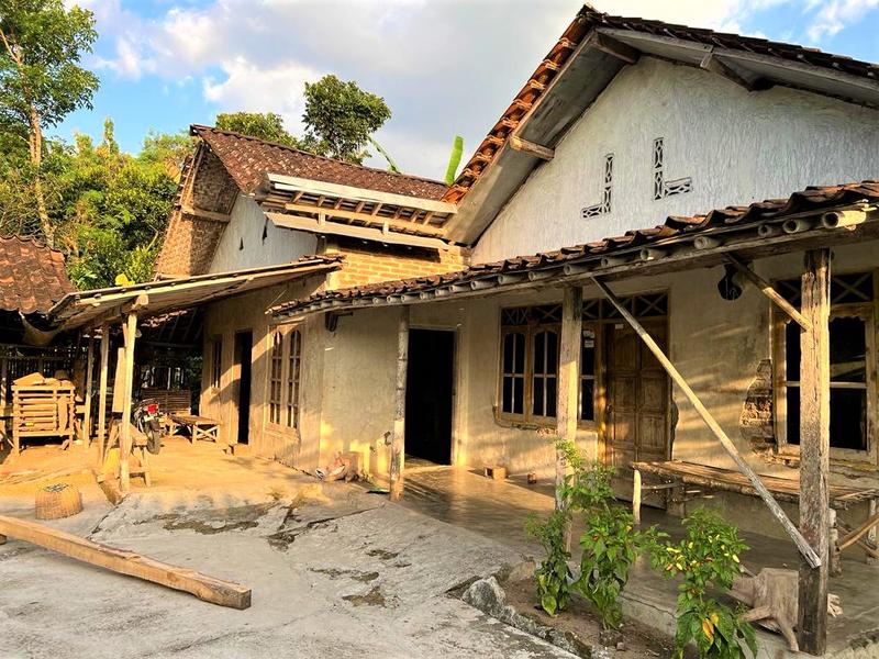 Jual Rumah Asri Tengah Sawah di Kedawung Sragen