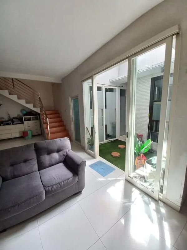 Jual Rumah Cocok untuk Tempat Usaha di Gayung Kebonsari Surabaya