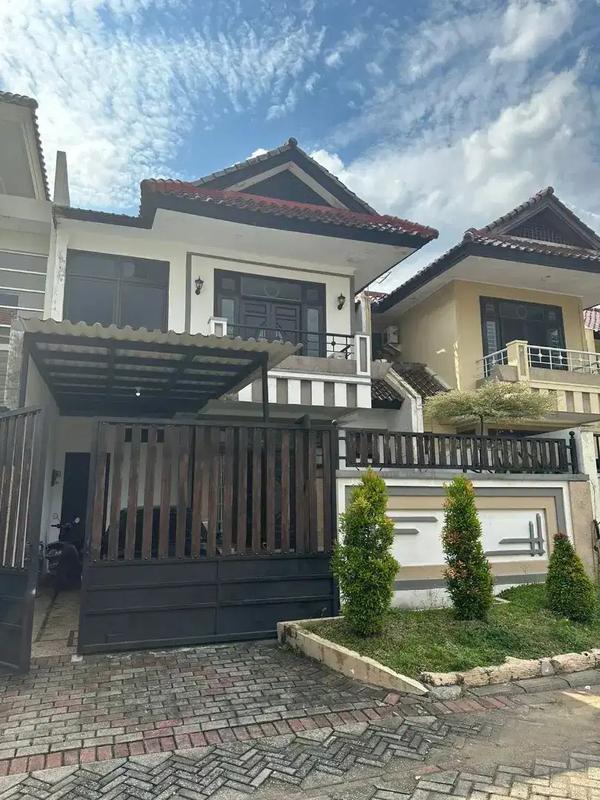 Jual Rumah 2 Lantai di Villa Bukit Mas Cluster Jepang, Dukuh Pakis, Surabaya