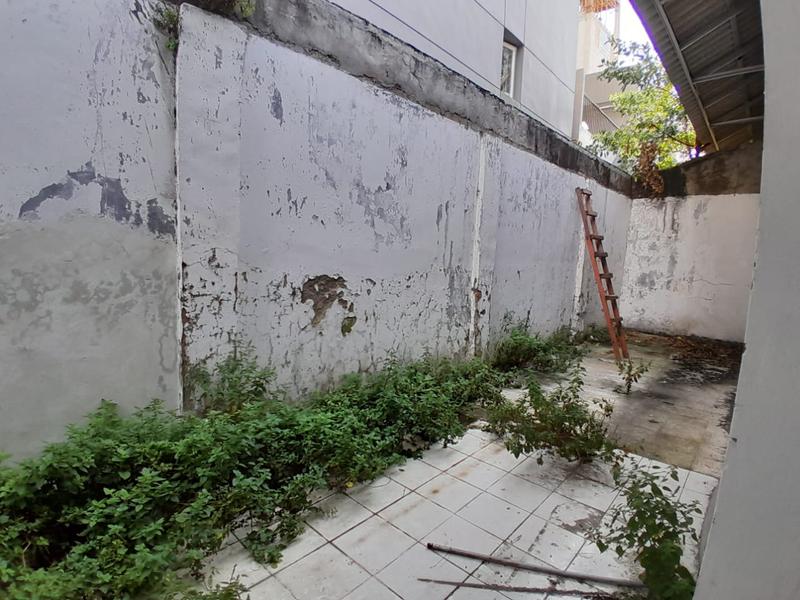 Disewakan Gedung ex Showroom Mobil di Jalan Mangga Besar Raya Jakarta Barat