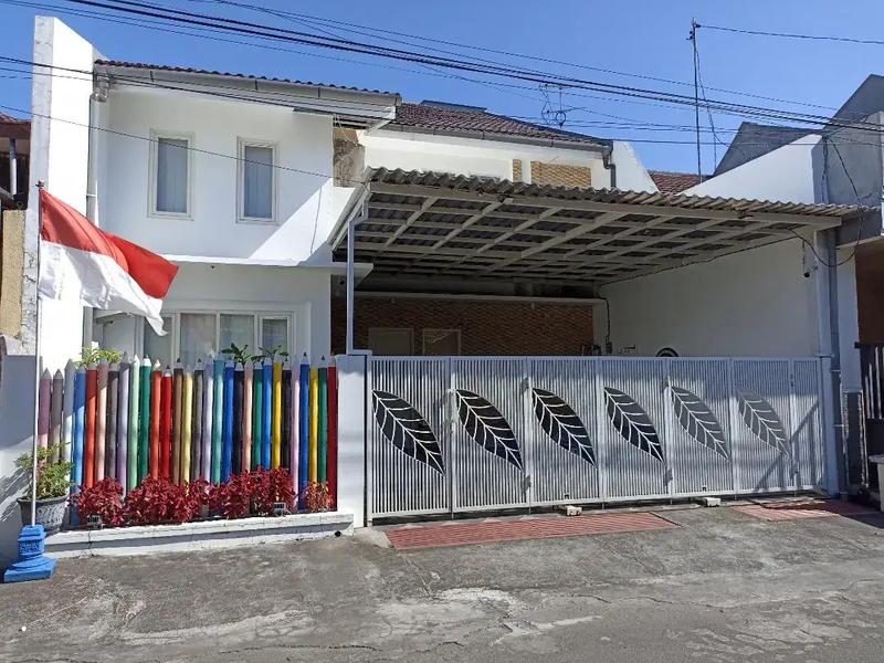 Jual Rumah 2 Lantai di Kawasan Bendul Merisi Selatan Surabaya - SHM, Hadap Utara