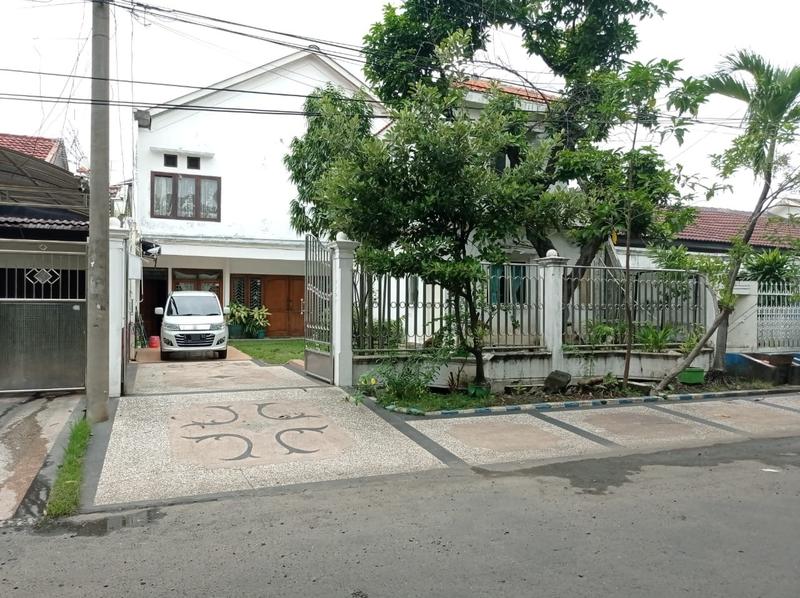 Jual Rumah 2 Lantai Mewah Strategis SHM di Bendul Merisi Selatan Surabaya