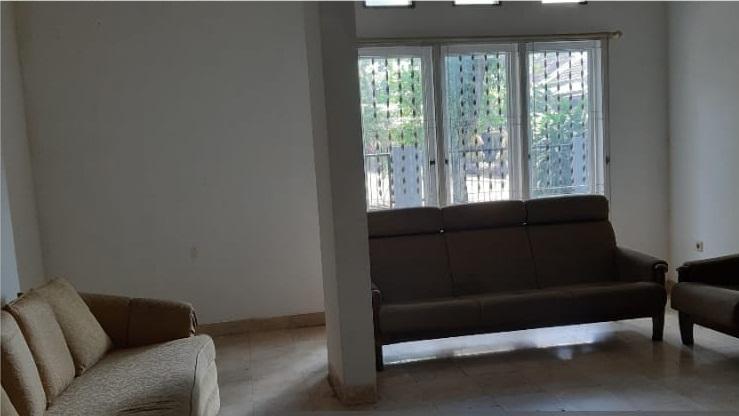 Rumah Dijual di Cinere Depok - 3+1 Kamar Tidur
