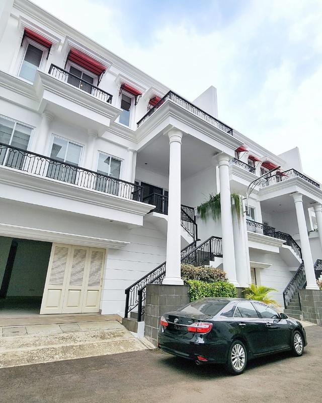 For Sale The New Modern Classic Mansion With Pool and Lift - Fatmawati Cilandak Jakarta Selatan