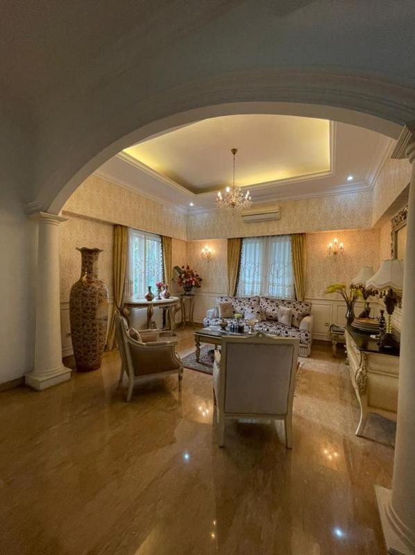 Jual Rumah Mewah di Perumahan Taman Tirta Golf BSD Tangerang Selatan