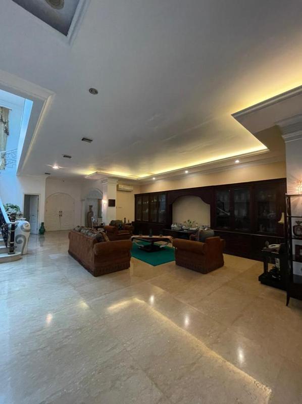Jual Rumah Mewah di Perumahan Taman Tirta Golf BSD Tangerang Selatan