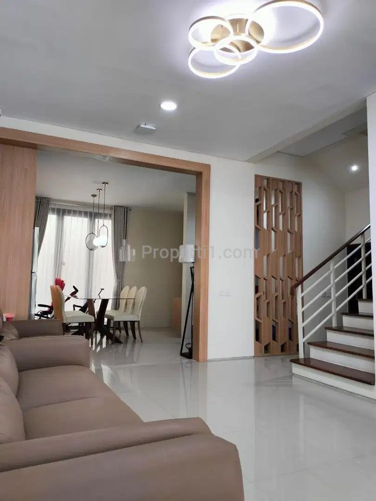 Jual Rumah Mewah Murah 2 Lantai di Taman Puspa Raya CitraLand Surabaya