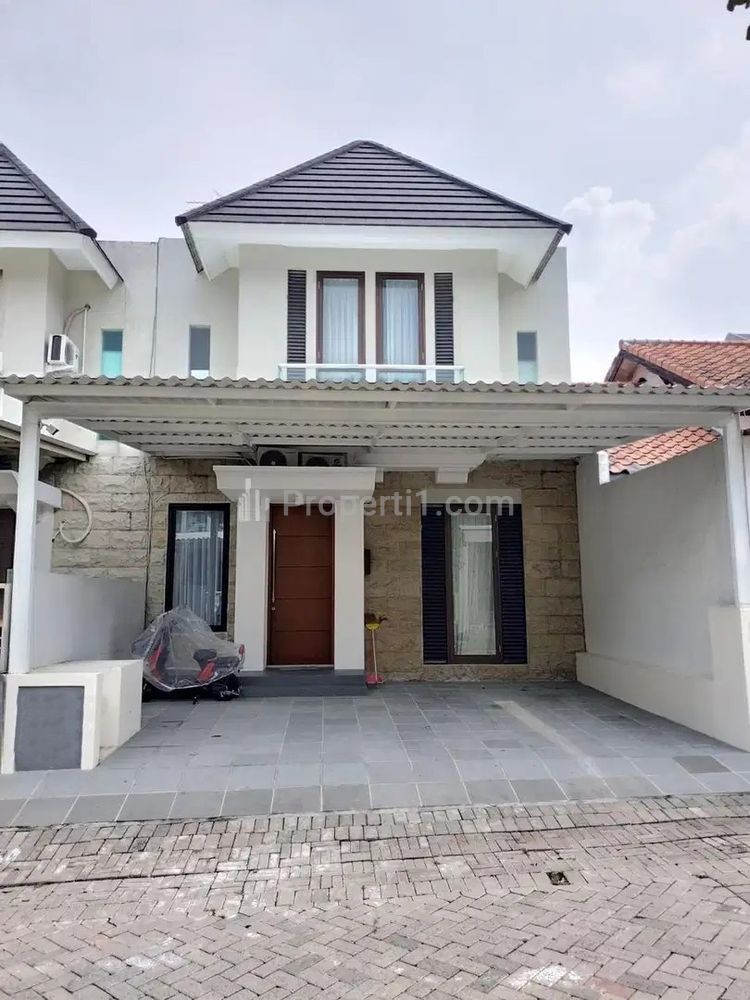 Jual Rumah Mewah Murah 2 Lantai di Taman Puspa Raya CitraLand Surabaya