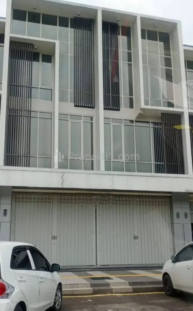 Sewa Ruko 3 Lantai Minimalis Strategis di Northwest Citraland Surabaya