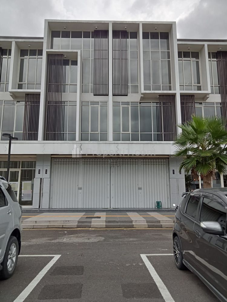 Sewa Ruko 3 Lantai Minimalis Strategis di Northwest Citraland Surabaya