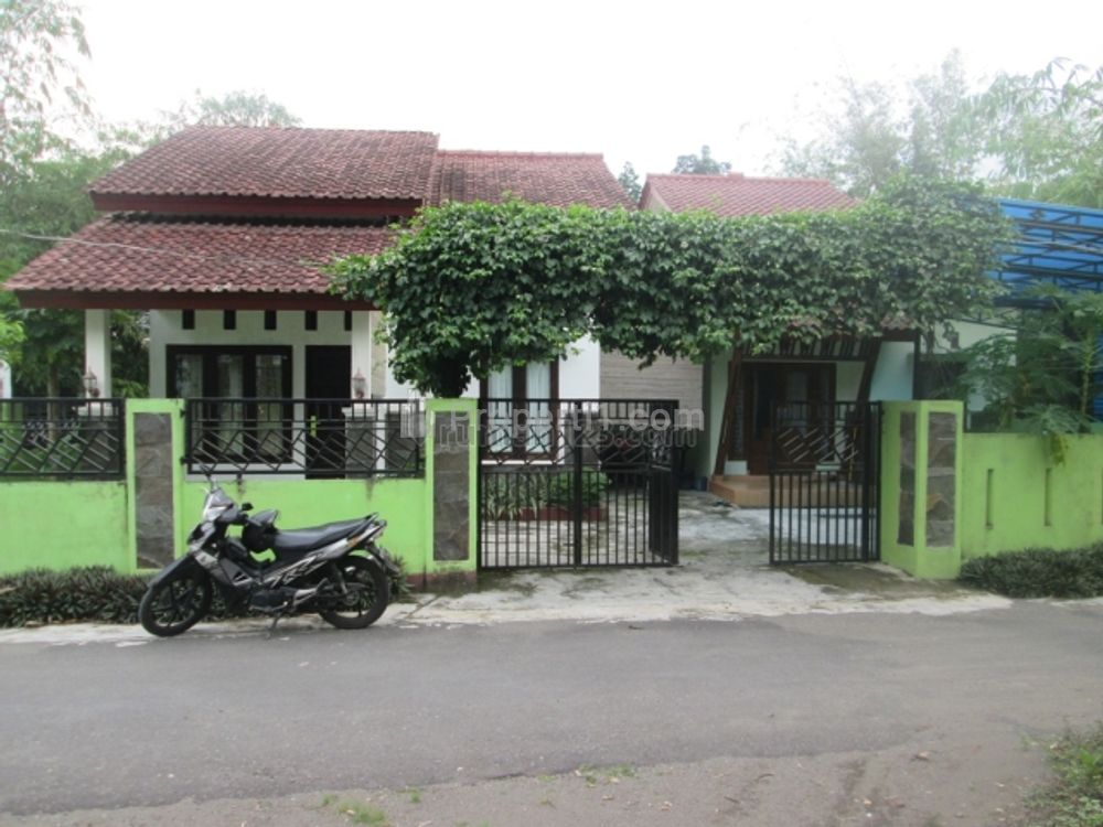 Dijual Rumah Second di Sukoharjo Ngaglik Sleman, dekat Kampus UII, PPPG Kesenian, Banyak Perumahan Baru, Nyaman, Tenang