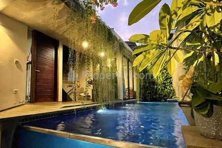 Dijual Rumah Nuansa Villa Bali di SCBD Senopati Jakarta Selatan
