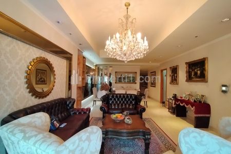 Jual Murah Butuh Uang (BU) Apartemen Sudirman Residence 3+1 BR Semi Furnished Luas 235 m2