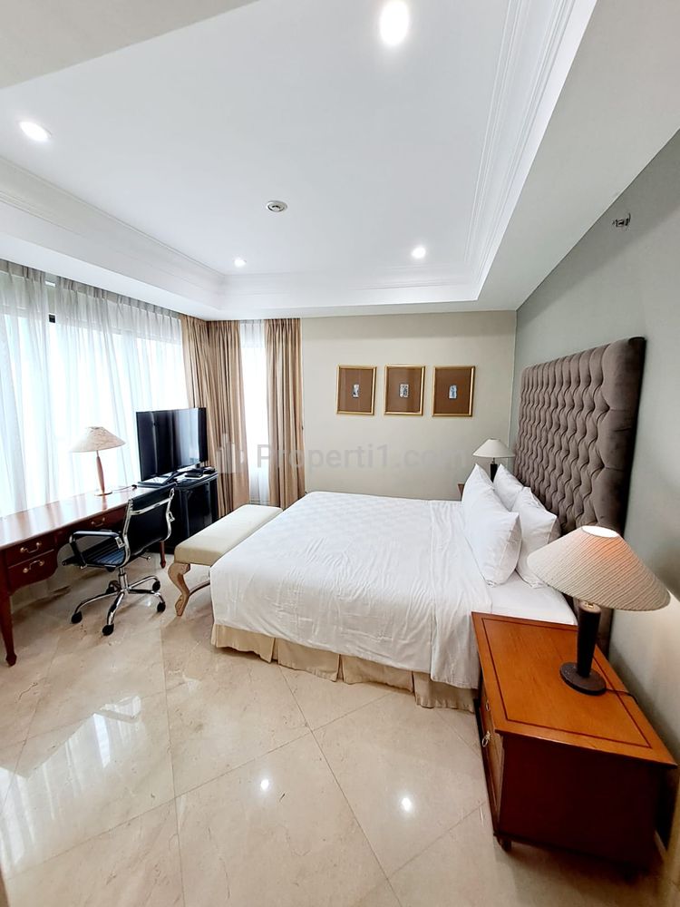 Jual Cepat Apartemen Mewah The Plaza Residences (Ayana Mid Plaza) - 2+1 BR Furnished
