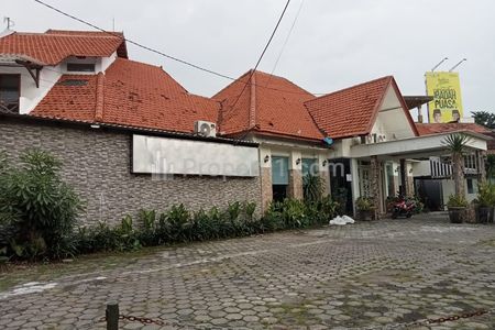 Sewa Ruko Strategis Bekas Restoran di Area Darmo Kota Surabaya