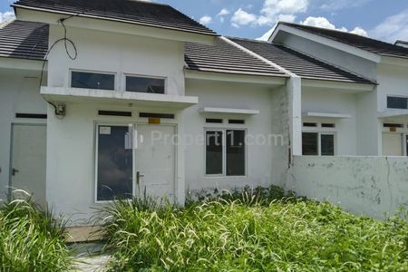 Dijual Rumah Hook Pinggir Jalan Utama Komplek Palm Residence, Cocok untuk Usaha di Sriamur Tambun Utara Bekasi