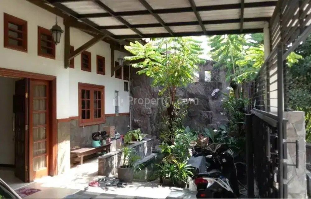 Jual Rumah Mewah Kawasan Perum YKP Kendangsari Surabaya