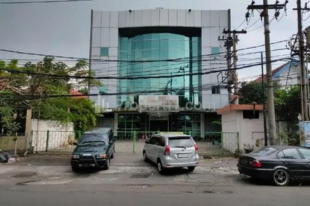 Disewakan Gedung Bekas Restoran di Kedungdoro, Tegalsari, Surabaya Pusat - Lokasi Strategis Pusat Kota