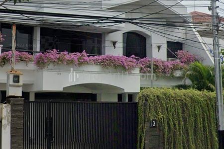 Jual Rumah 1.5 Lantai di Manyar Kertoarjo Surabaya - 9 Menit ke Stasion Gubeng - The EdGe