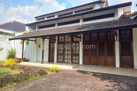 Dijual Rumah Siap Huni di Srondol Wetan Banyumanik Semarang - Kamar Tidur 5+2, Luas Tanah 800m2