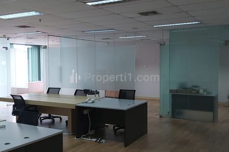 Dijual Ruang Kantor di Gedung The East Mega Kuningan Jakarta Selatan, Luas 250m2, Furnished, Siap Pakai