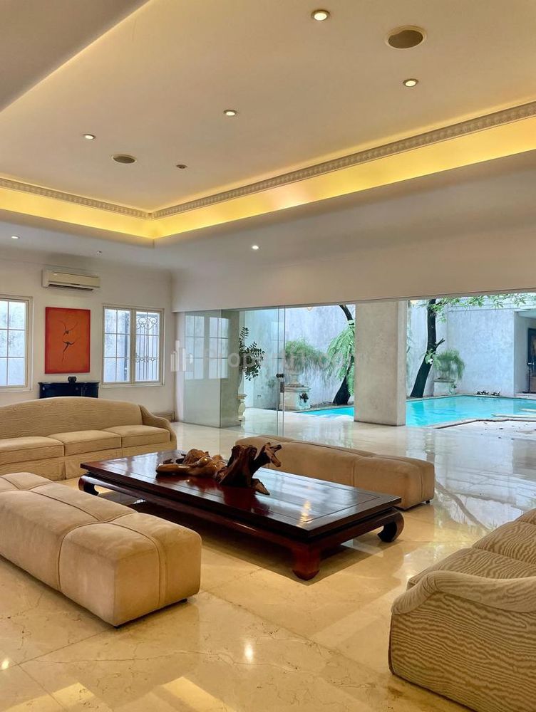 Dijual Rumah Mewah 2 Lantai di Bangka Kemang Nuansa Villa Resort Mewah