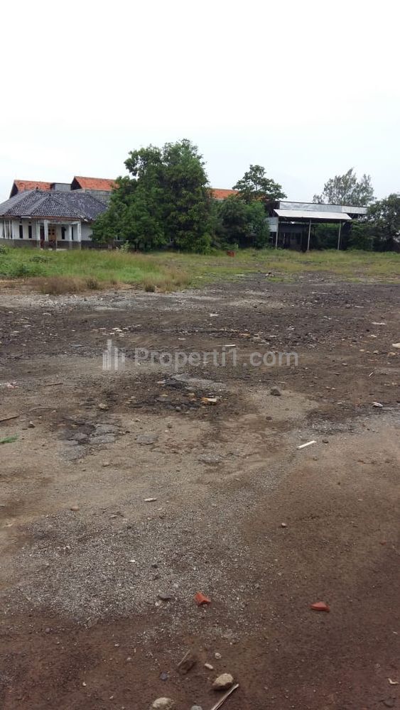 Dijual Tanah untuk Bangun Gudang atau Industri Pinggir Jalan Pantura Losarang Indramayu