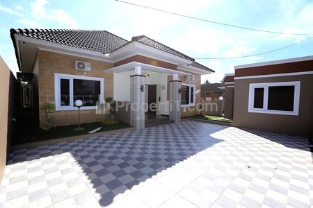 Jual Rumah di Ngaglik Sleman - Lux Mewah Full Furnished, Ada Kolam Renang, Lokasi Nyaman, dan Sejuk