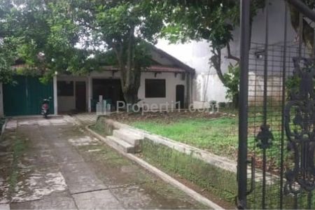Rumah Dijual Hitung Tanah Halaman Depan Belakang Luas di Meruyung Limo - Luas Tanah 700 m2