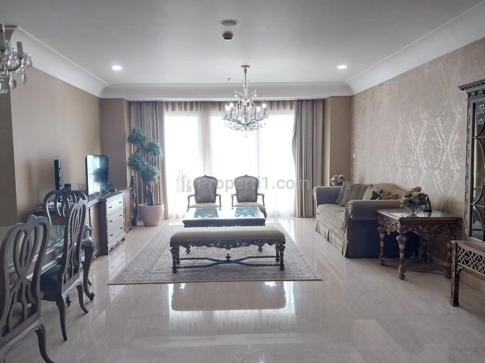 Disewakan Apartemen Pakubuwono Residence Tower Basswood - 3+1 BR Full Furnished