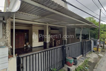 Jual Rumah 2 Lantai Luas di Daerah Semolowaru Selatan, Sukolilo, Surabaya - SHM, Strategis