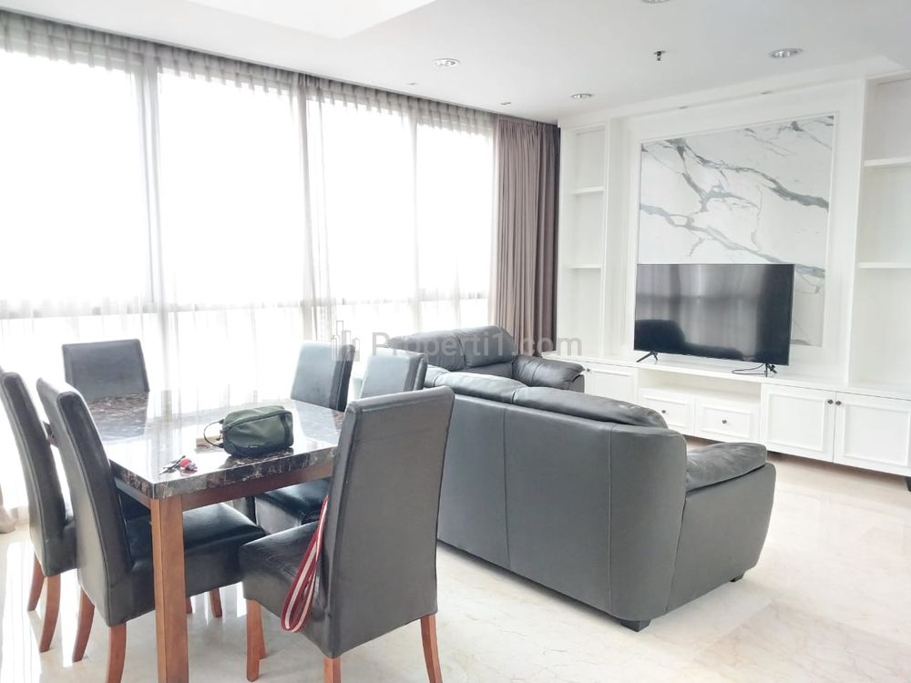 Sewa Apartemen Ciputra World 2 Jakarta - Ready to Move In, Good Condition - 3 BR Fully Furnished