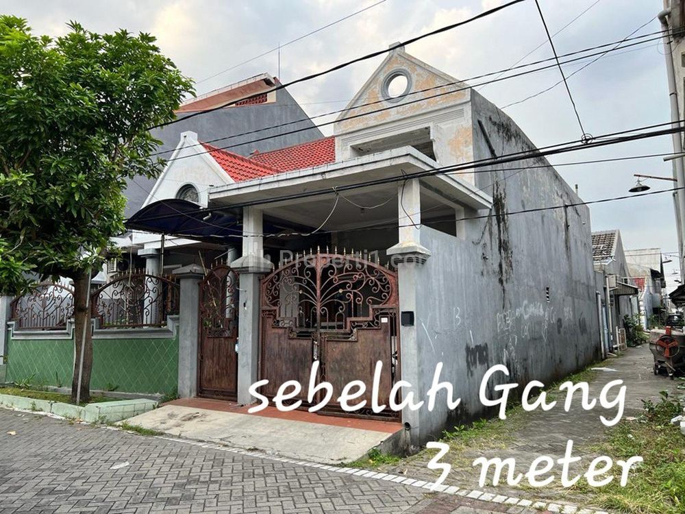 Jual Rumah 4 Kamar Full Furnish di Semolowaru Elok Surabaya