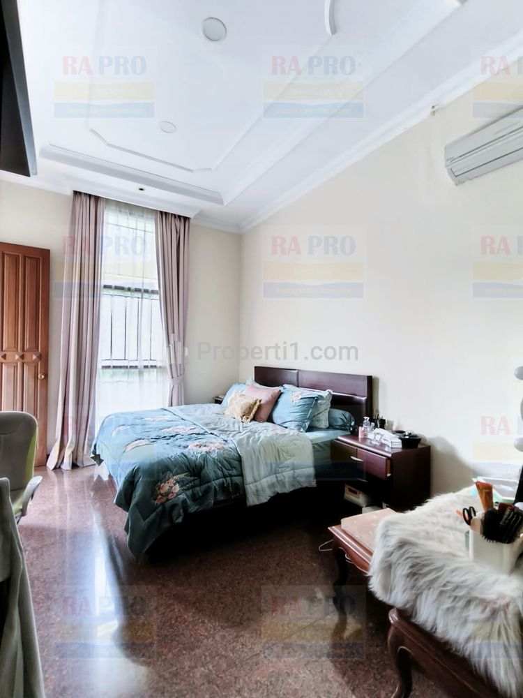Jual Rumah 2 Lantai Siap Huni di Jl. Sekolah Duta Pondok Indah Jakarta Sekatan