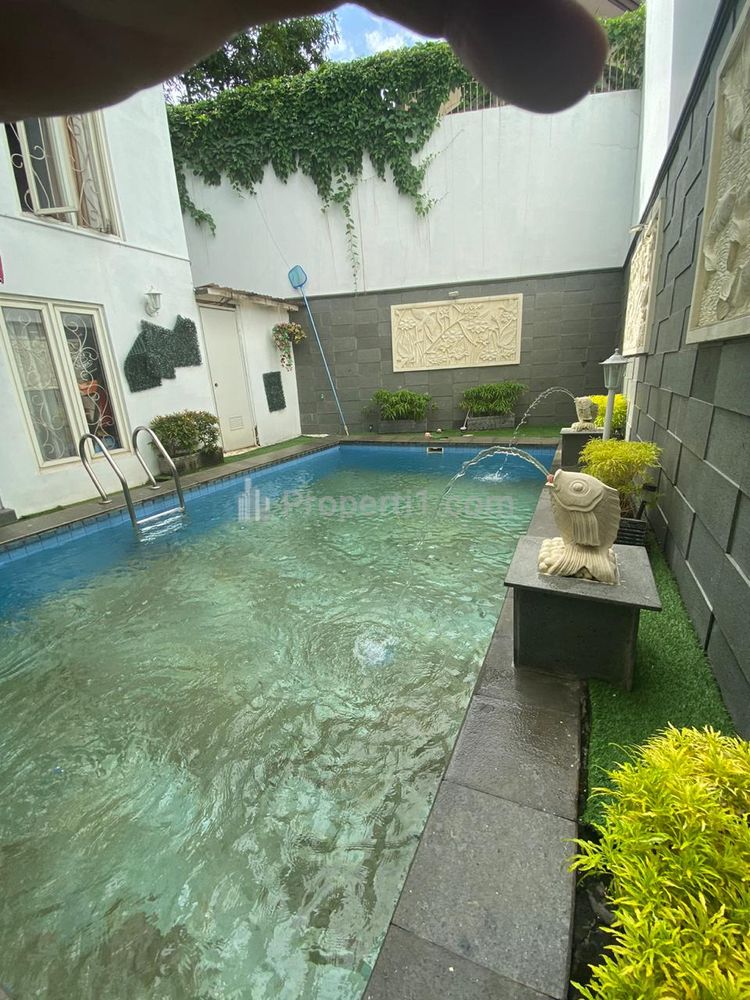 Jual Murah Rumah 3 Lantai Siap Huni di Cilandak Jakarta Selatan