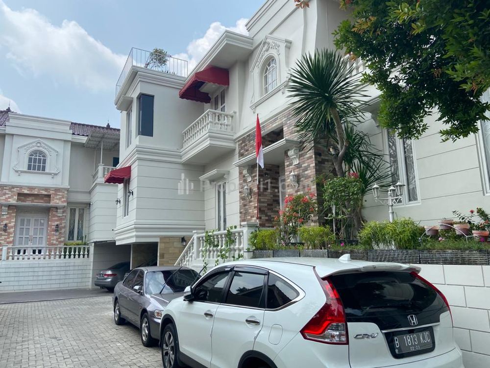 Jual Murah Rumah 3 Lantai Siap Huni di Cilandak Jakarta Selatan