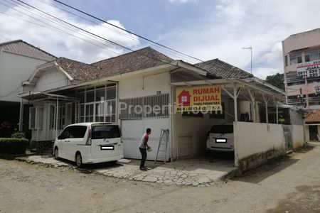 Jual Rumah Hook Super Strategis di Jalan Ir. H. Juanda, Dago, Bandung