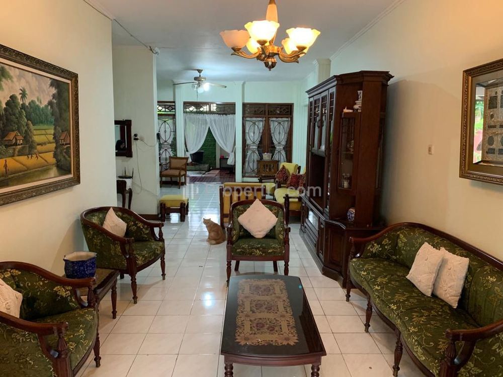 Jual Rumah Luas di Lokasi Strategis, Aman dan Nyaman di Pamulang Tangerang Selatan - 5 Kamar Tidur