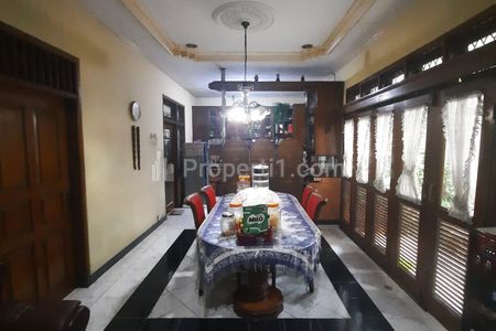 Jual Rumah Mewah 6 Kamar di Kemanggisan Jakarta Barat - Hadap Utara