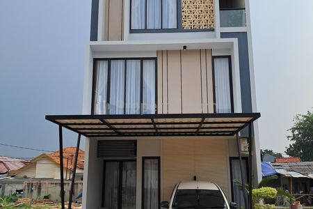 Jual Rumah di Pejaten Jakarta Selatan, Pinggir Jalan dekat Mall Pejaten Village