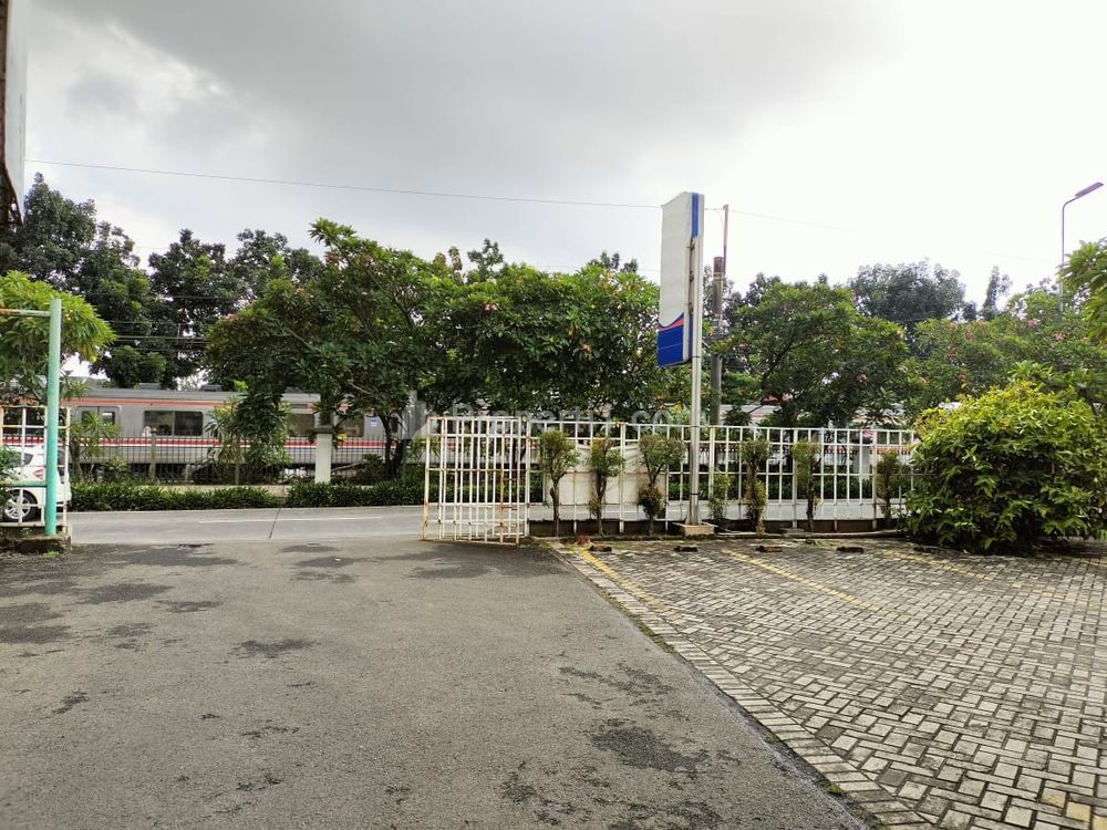 Jual Gedung Kantor 4 Lantai Strategis di Lenteng Agung Jagakarsa Jakarta Selatan - Luas Tanah 2235 m2